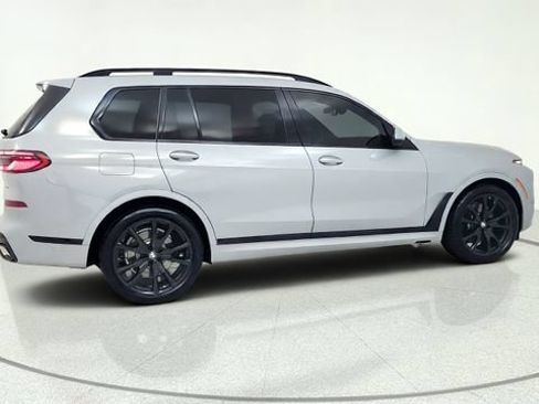 Used 2025 BMW X7 xDrive40i w/ Executive Package AWD/4WD image 13
