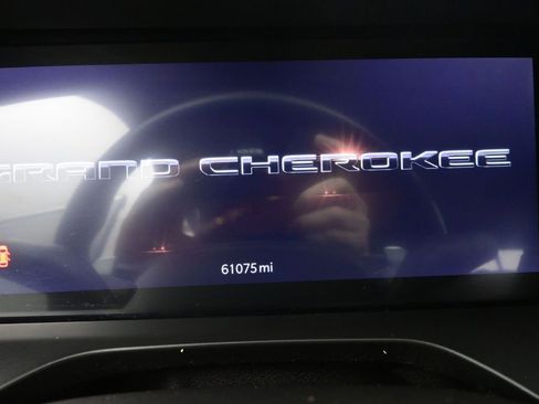 Used 2022 Jeep Grand Cherokee L Limited AWD/4WD image 34
