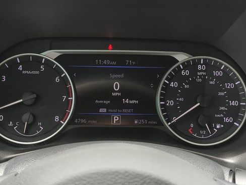 Certified 2024 Nissan Sentra SR FWD image 23