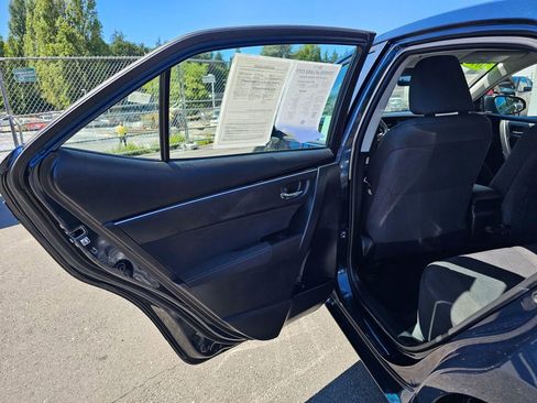 Used 2017 Toyota Corolla LE FWD image 14
