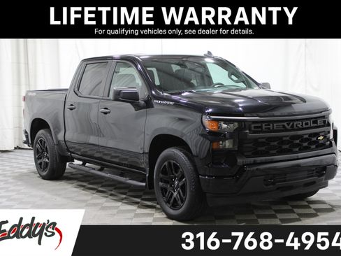 Used 2022 Chevrolet Silverado 1500 Custom image 1