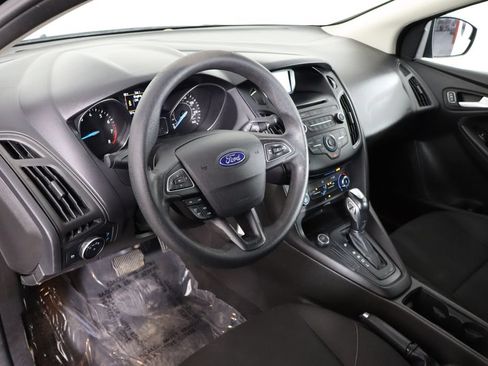 Used 2015 Ford Focus SE FWD image 24