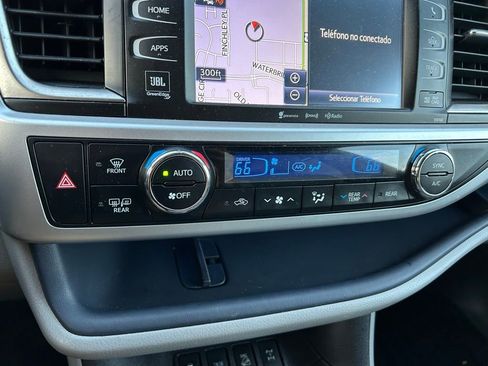Used 2016 Toyota Highlander Limited w/ Driver Technology Package image 27