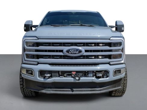 Used 2024 Ford F250 Platinum AWD/4WD image 3
