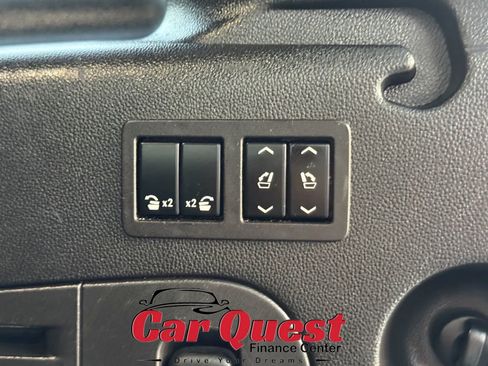 Used 2017 Cadillac Escalade ESV Platinum image 18