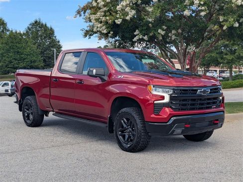 Used 2024 Chevrolet Silverado 1500 LT Trail Boss image 2