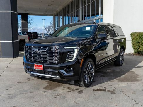 New 2026 GMC Yukon XL Denali Ultimate AWD/4WD image 3