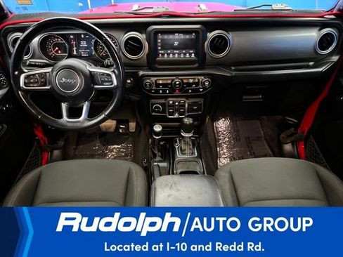 Used 2019 Jeep Wrangler Unlimited Sahara AWD/4WD image 17
