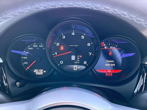 Used 2021 Porsche Macan image 20