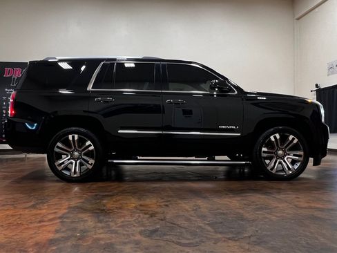 Used 2018 GMC Yukon Denali w/ Denali Ultimate Package AWD/4WD image 10