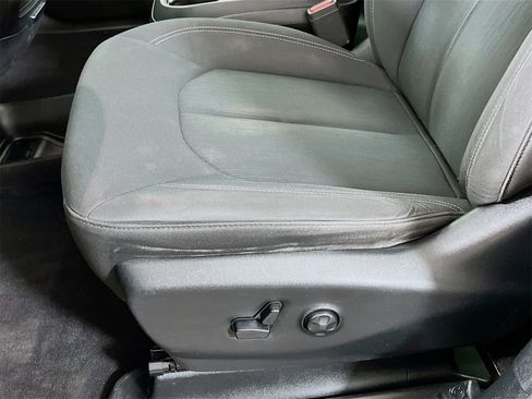 Used 2018 Chrysler Pacifica Touring Plus w/ S Appearance Package image 21