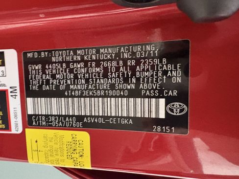 Used 2011 Toyota Camry XLE w/ SE/XLE Extra-Value Pkg FWD image 32