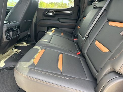 Used 2024 GMC Sierra 1500 AT4 w/ Technology Package image 21