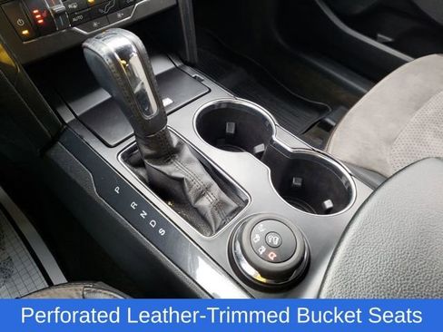 Used 2017 Ford Explorer XLT w/ Equipment Group 202A image 28