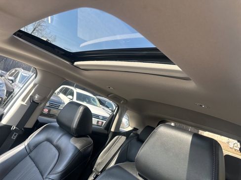 Used 2024 Honda HR-V EX-L image 13