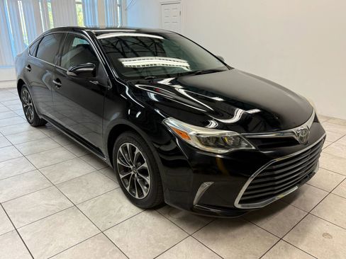 Used 2018 Toyota Avalon XLE image 1