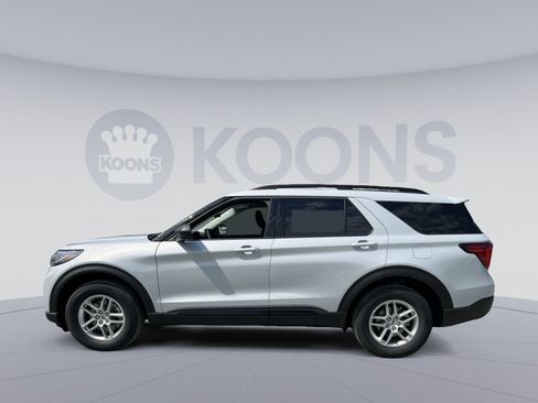New 2026 Ford Explorer Active AWD/4WD image 2