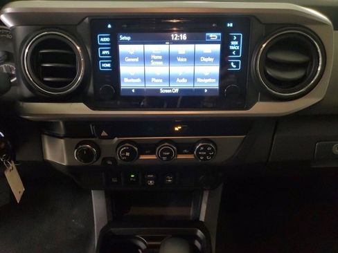 Used 2019 Toyota Tacoma SR5 image 20