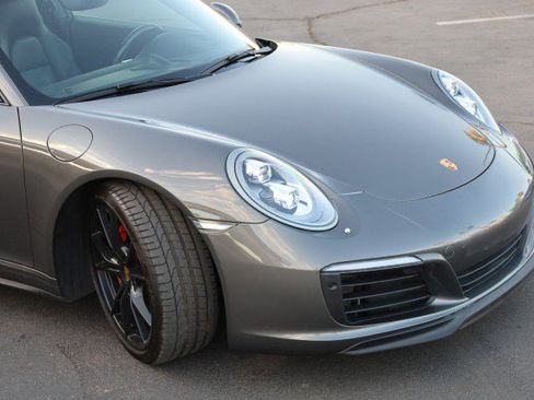 Used 2017 Porsche 911 Carrera 4S AWD/4WD image 10