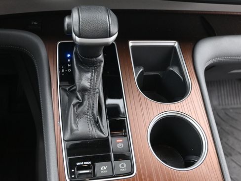 Used 2021 Toyota Sienna XLE image 14