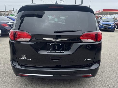 Used 2019 Chrysler Pacifica Limited w/ Tire & Wheel Group image 7
