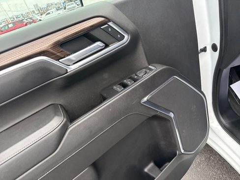 Used 2023 Chevrolet Silverado 1500 LT image 14