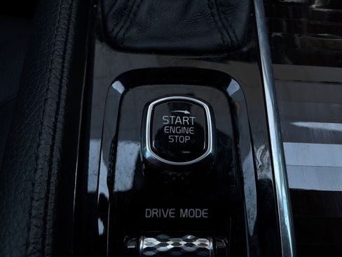 Used 2019 Volvo S90 T6 Momentum AWD/4WD image 34