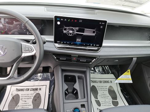 New 2026 Volkswagen Tiguan SE image 20