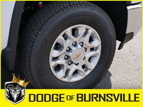 Used 2026 Chevrolet Silverado 3500 LT w/ All Star Edition AWD/4WD image 12