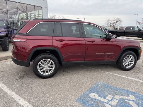 New 2026 Jeep Grand Cherokee Laredo AWD/4WD image 34