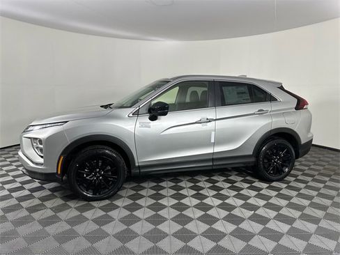 New 2025 Mitsubishi Eclipse Cross LE image 9