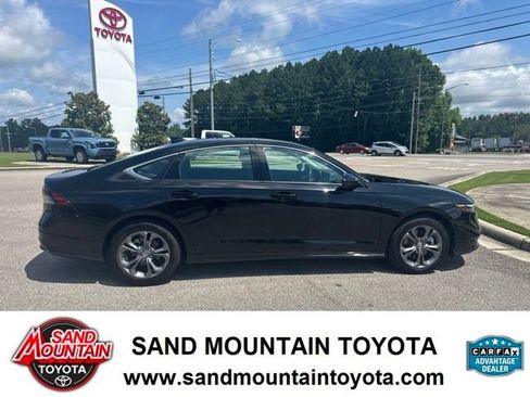 Used 2023 Honda Accord EX-L image 2
