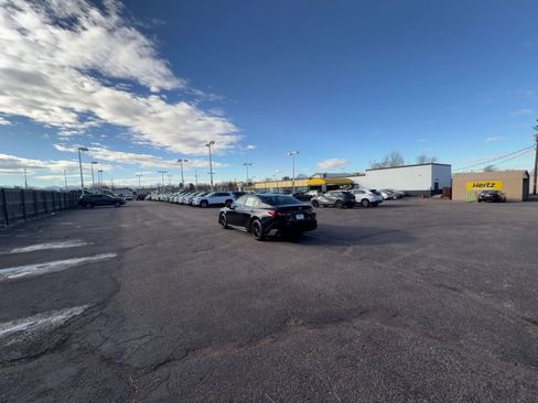 Used 2025 Toyota Camry LE image 15