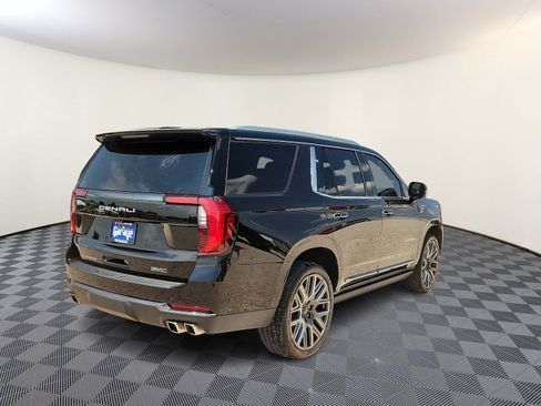 Used 2025 GMC Yukon Denali Ultimate AWD/4WD image 4