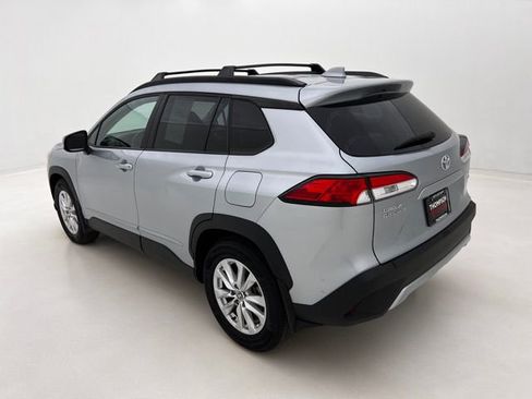 Used 2023 Toyota Corolla Cross LE w/ Moonroof Package AWD/4WD image 9
