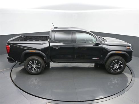 New 2025 GMC Canyon AT4 image 43