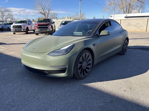 Used 2022 Tesla Model 3 Performance image 4