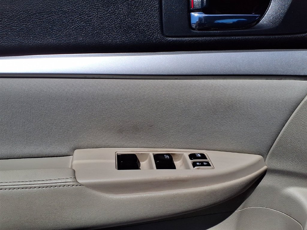 Used 2012 Subaru Outback 2.5i AWD/4WD image 16
