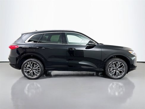 New 2025 Audi Q5 Premium Plus image 8