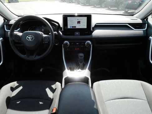 Certified 2025 Toyota RAV4 XLE AWD/4WD image 10