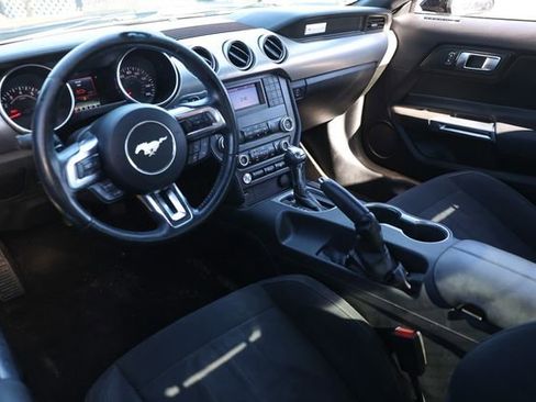 Used 2019 Ford Mustang GT image 6