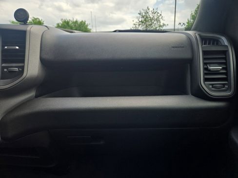 Used 2024 RAM 2500 Tradesman w/ Chrome Appearance Group image 20