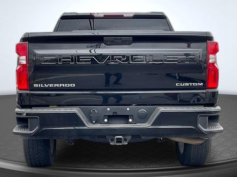 Used 2021 Chevrolet Silverado 1500 Custom w/ Safety Confidence Package image 4