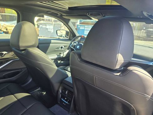 Used 2025 BMW M340i M340i w/ Premium Package image 15