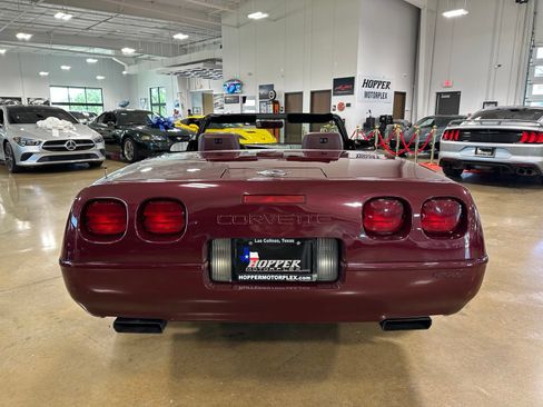 Used 1993 Chevrolet Corvette Convertible RWD image 19