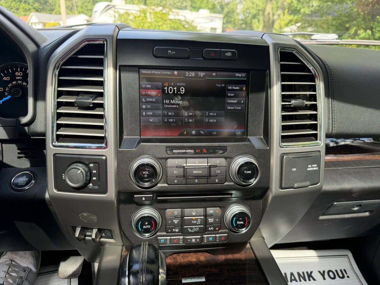 Used 2015 Ford F150 Platinum w/ Equipment Group 701A Luxury AWD/4WD image 31