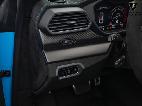 Used 2024 Lamborghini Urus Performante image 27