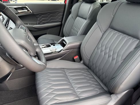 New 2025 Mitsubishi Outlander SEL image 10