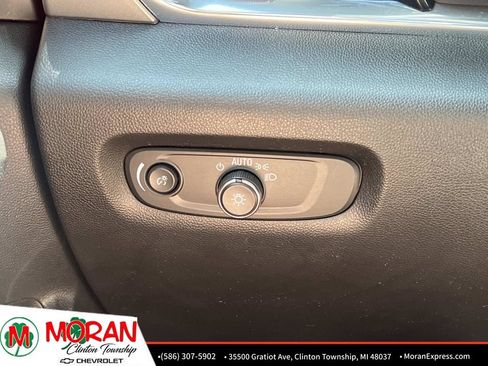 Certified 2023 Chevrolet Traverse LT FWD image 27