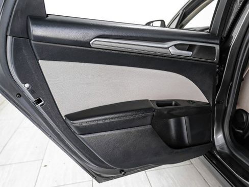 Used 2017 Ford Fusion S image 39